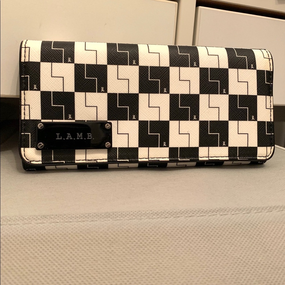 L.A.M.B. Wallet